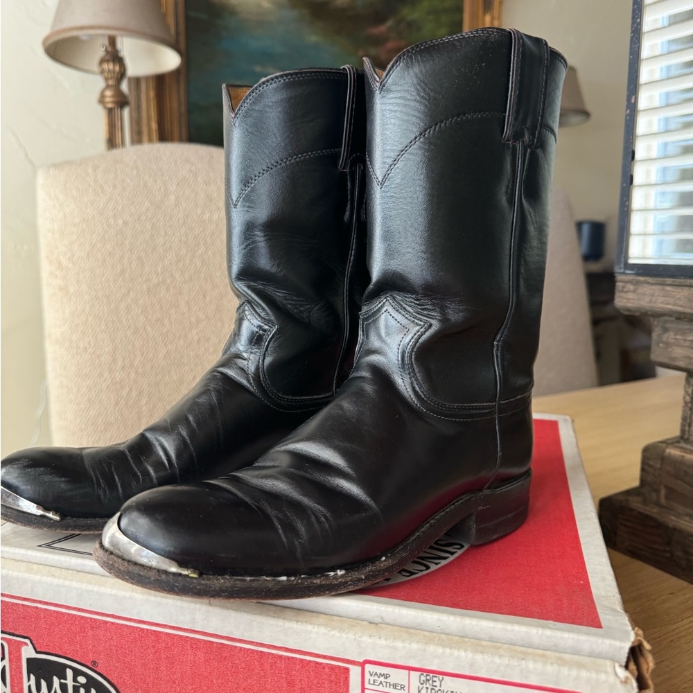 Black Justin boots